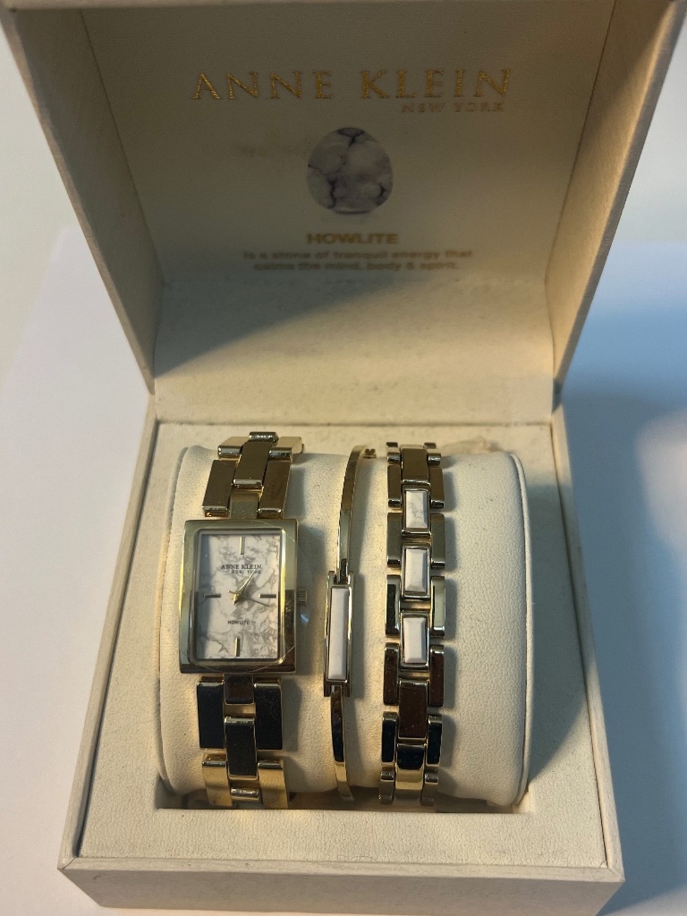 Brand New Anne Klein New York Howlite Gold-Tone Watch & Bracelet Set 12-7748HLST